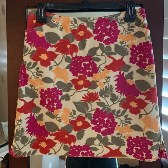 GEOFFREY BEENE WOMEN SZ 2 PENCIL SKIRT FLORAL DESIGN ZIP CLOSURE BUSINESS CASUAL - Picture 1 of 5